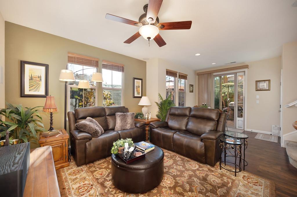 Detail Gallery Image 16 of 64 For 1691 Ballou Cir, Folsom,  CA 95630 - 4 Beds | 2/1 Baths