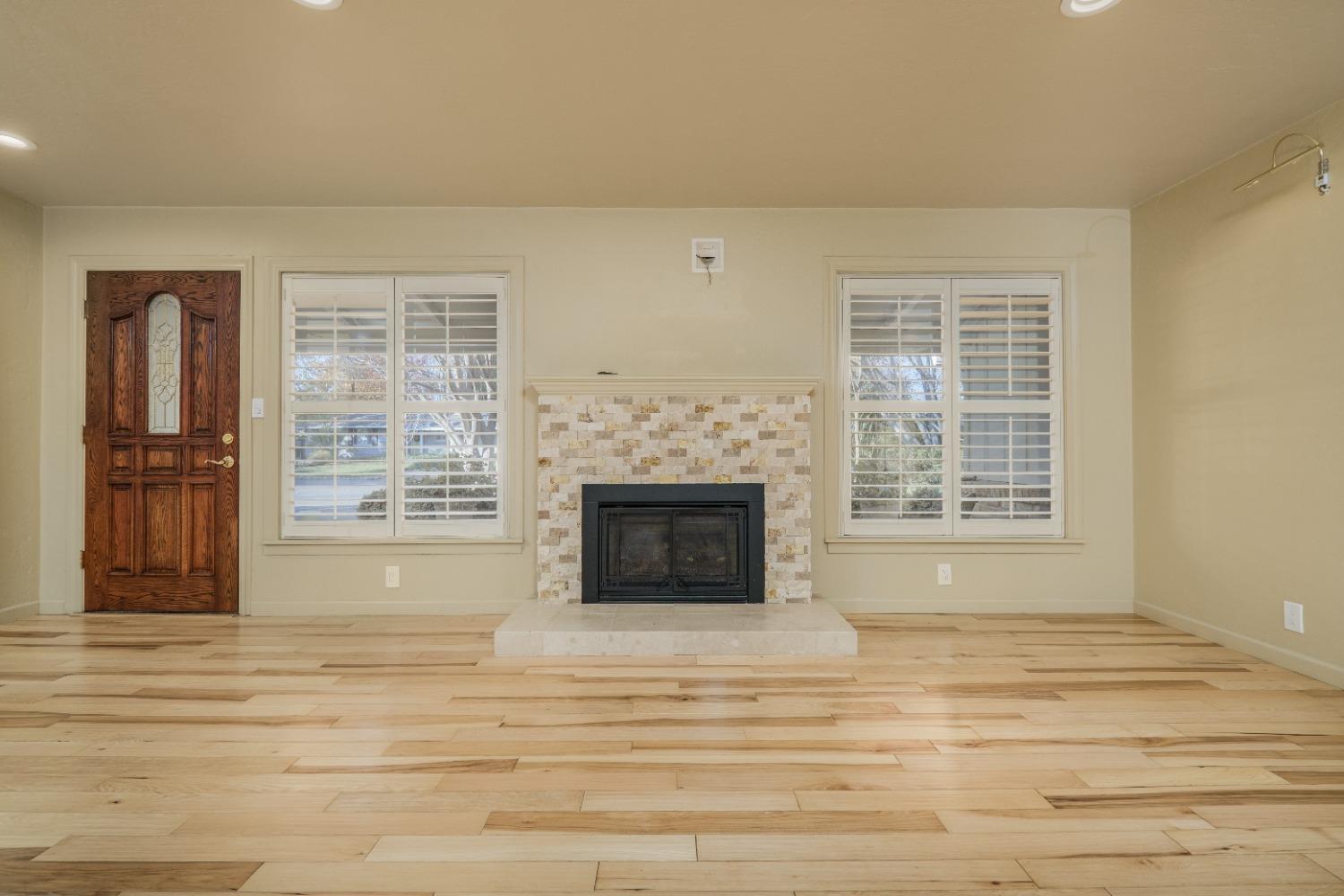 Detail Gallery Image 15 of 79 For 3574 El Ricon Way, Sacramento,  CA 95864 - 3 Beds | 2/1 Baths