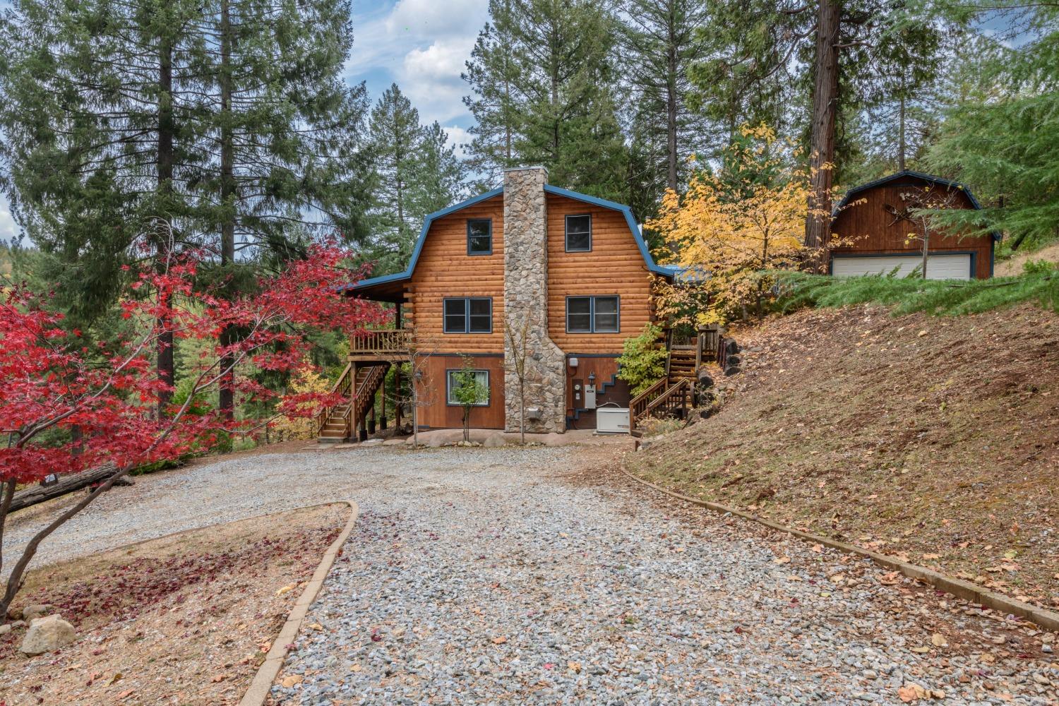 Detail Gallery Image 2 of 46 For 6020 Steelhead Ln, Pollock Pines,  CA 95726 - 4 Beds | 3 Baths