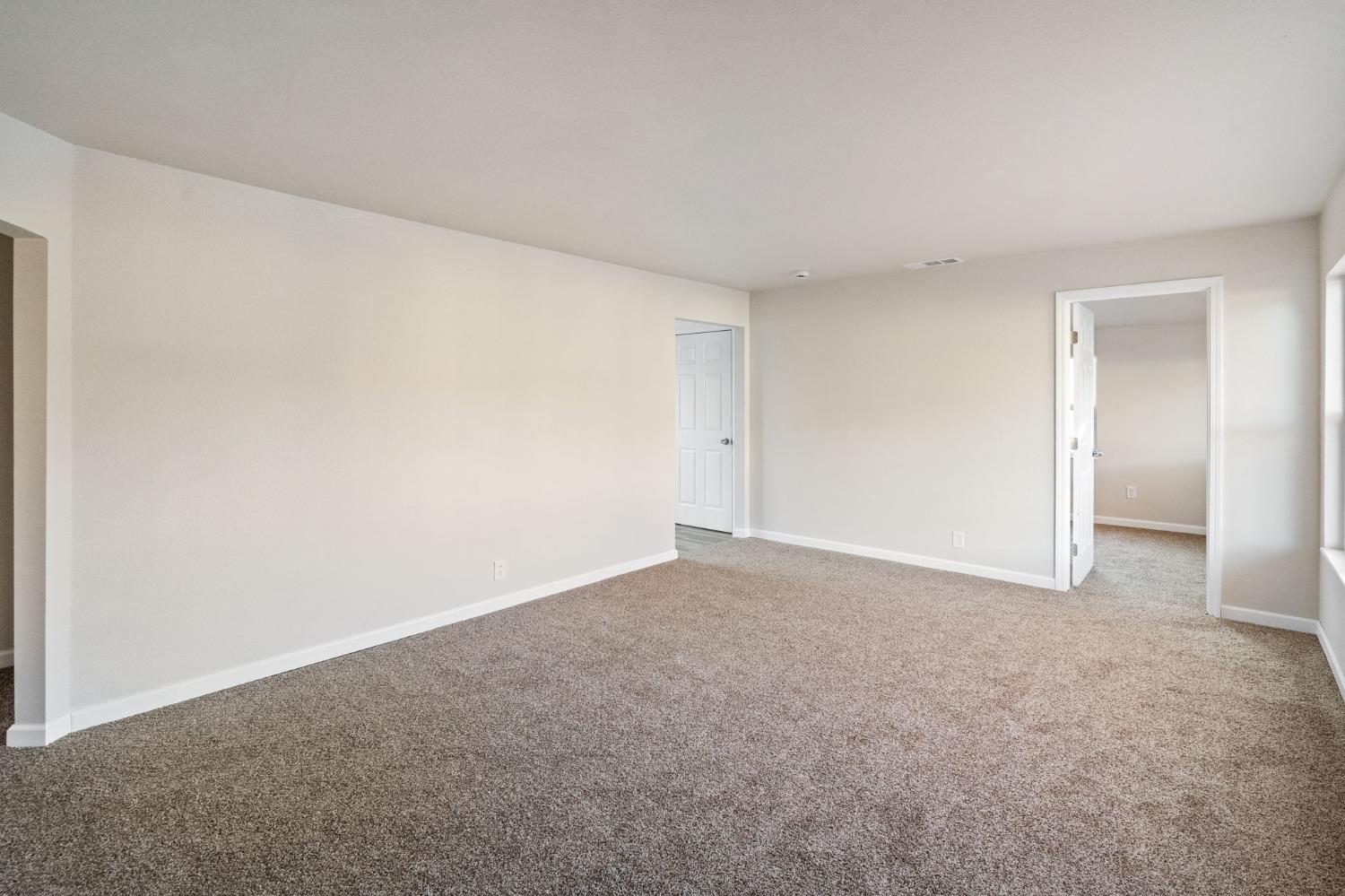 Detail Gallery Image 7 of 21 For 1448 London St, Sacramento,  CA 95822 - 3 Beds | 1 Baths