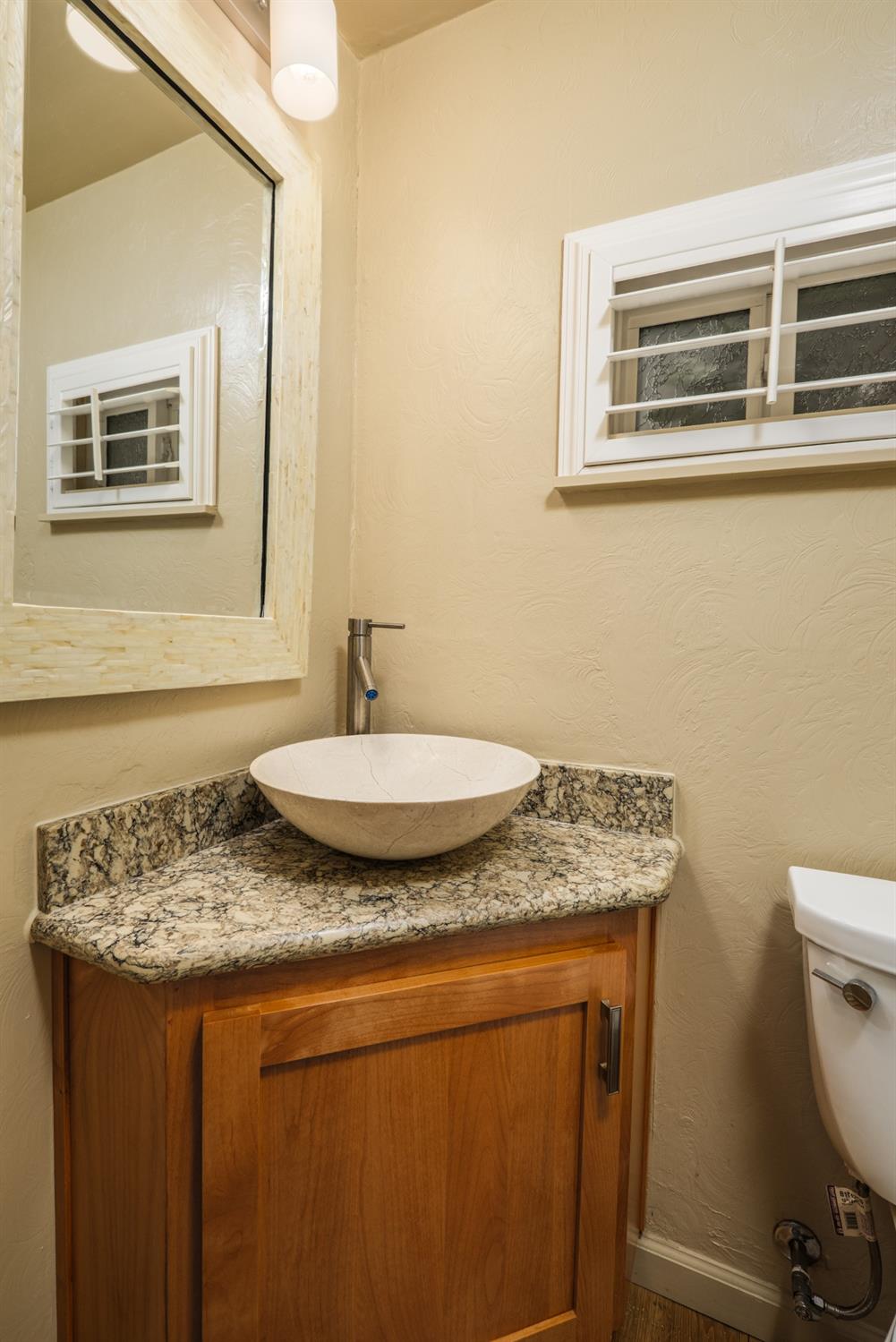 Detail Gallery Image 46 of 79 For 3574 El Ricon Way, Sacramento,  CA 95864 - 3 Beds | 2/1 Baths