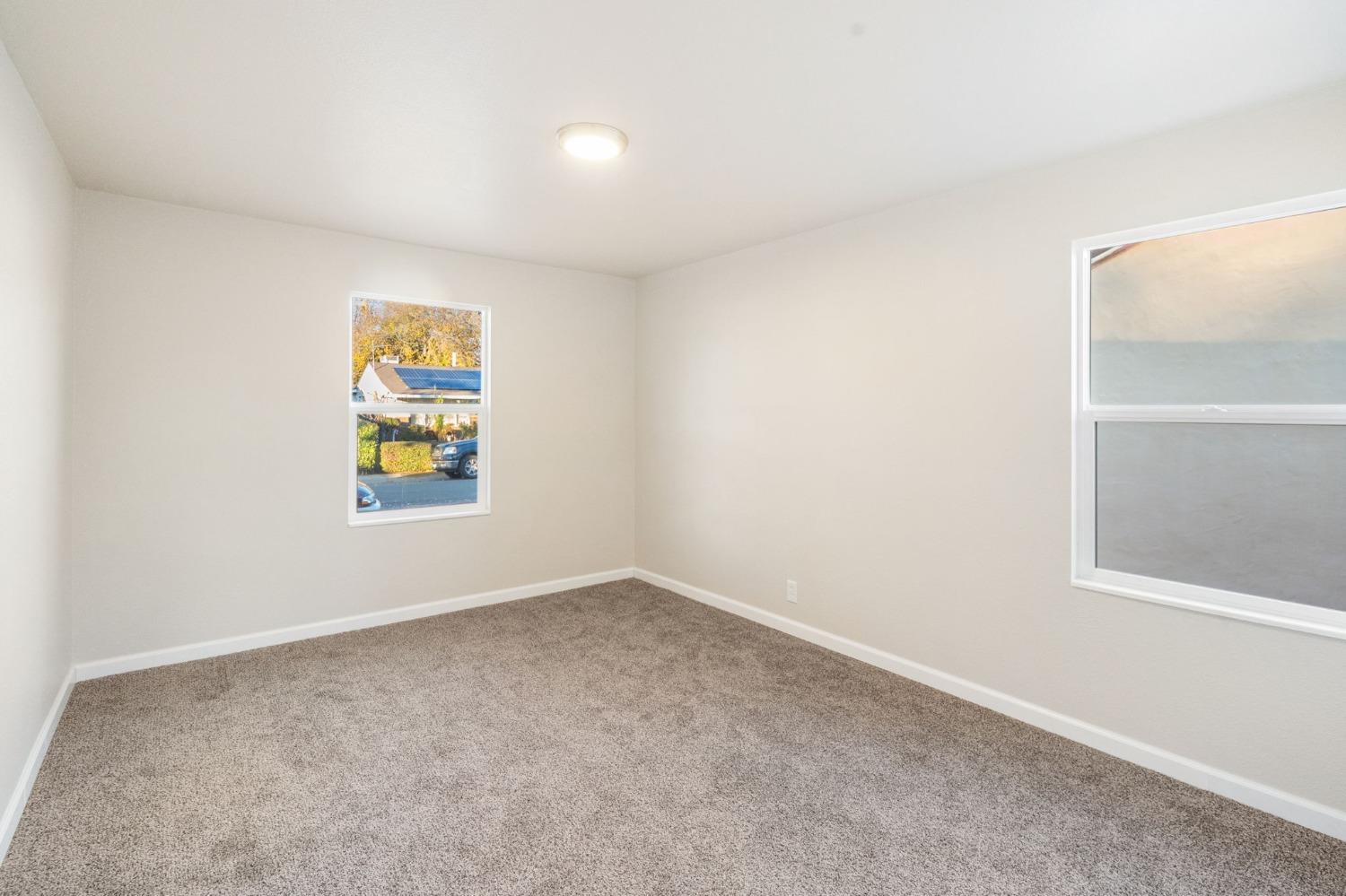 Detail Gallery Image 12 of 21 For 1448 London St, Sacramento,  CA 95822 - 3 Beds | 1 Baths