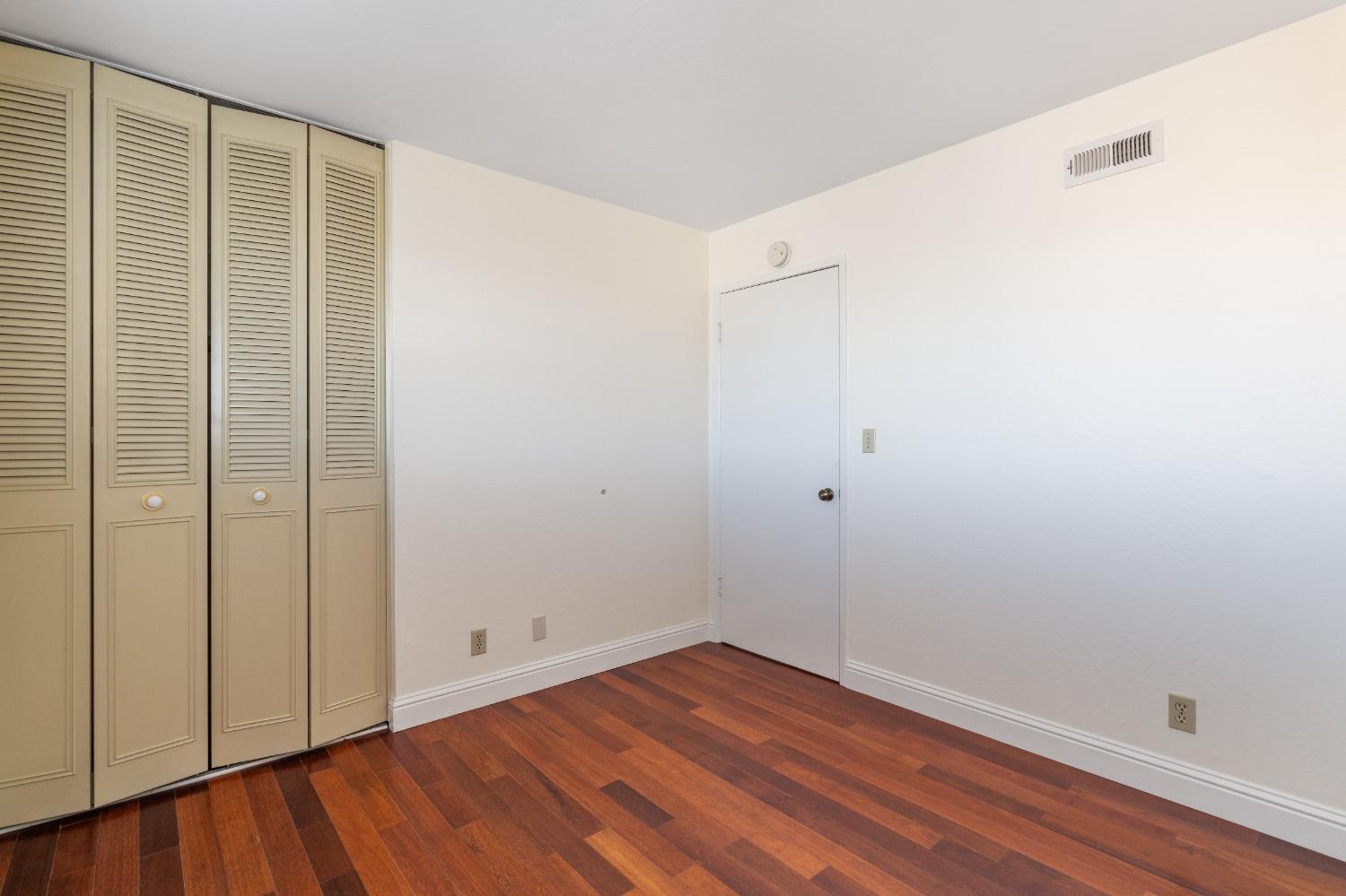 Detail Gallery Image 22 of 44 For 4918 Plaza Cir, Richmond,  CA 94804 - 4 Beds | 2/1 Baths