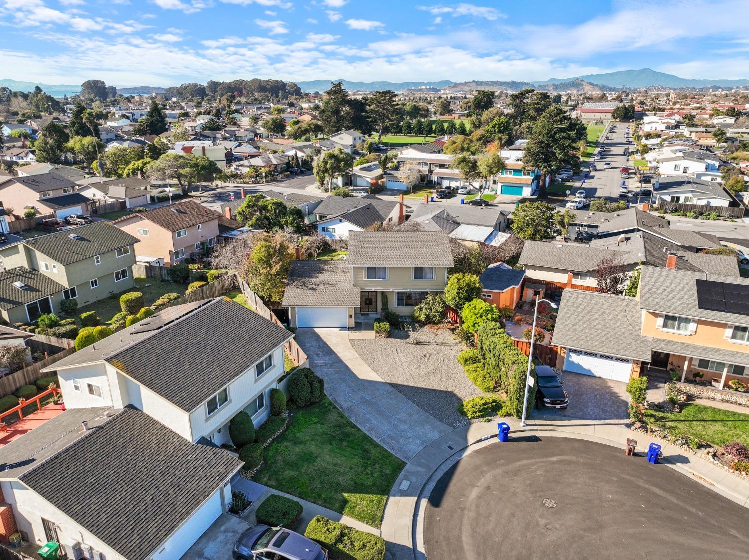 Detail Gallery Image 35 of 44 For 4918 Plaza Cir, Richmond,  CA 94804 - 4 Beds | 2/1 Baths