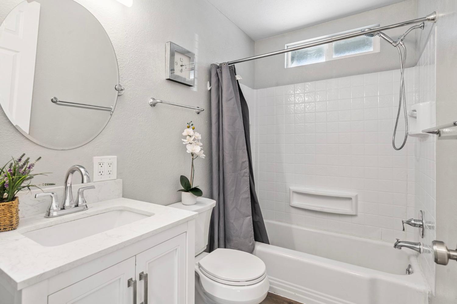 Detail Gallery Image 32 of 39 For 2019 Santa Rosa Way, Stockton,  CA 95209 - 3 Beds | 2 Baths