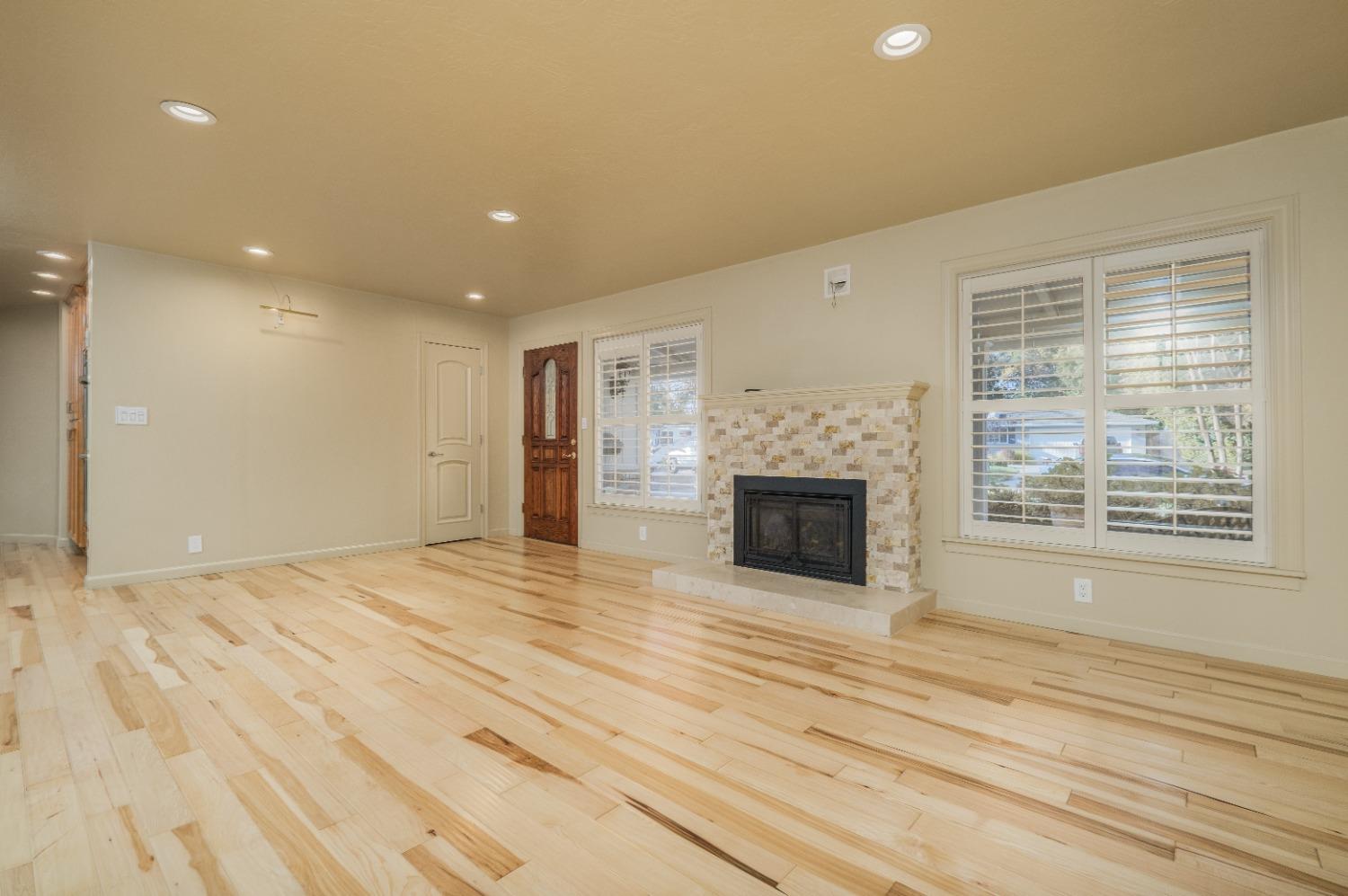 Detail Gallery Image 16 of 79 For 3574 El Ricon Way, Sacramento,  CA 95864 - 3 Beds | 2/1 Baths