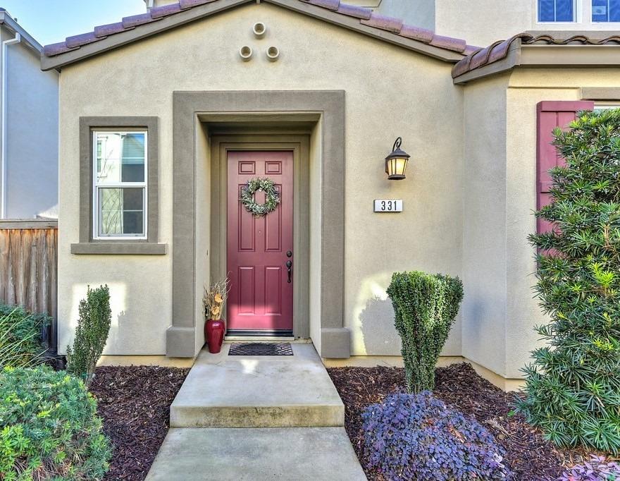 Detail Gallery Image 4 of 57 For 331 Colner Cir, Folsom,  CA 95630 - 3 Beds | 2/1 Baths