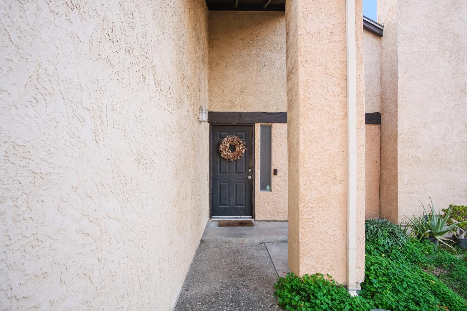 Detail Gallery Image 4 of 25 For 317 Luinda Way, Modesto,  CA 95351 - 3 Beds | 2 Baths