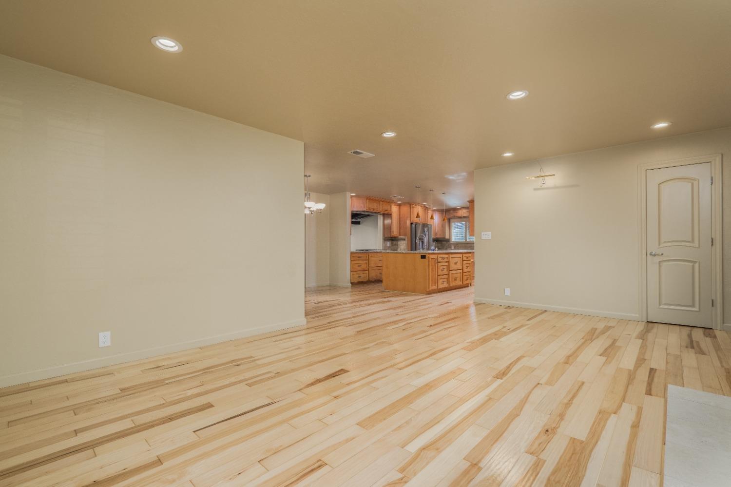 Detail Gallery Image 17 of 79 For 3574 El Ricon Way, Sacramento,  CA 95864 - 3 Beds | 2/1 Baths