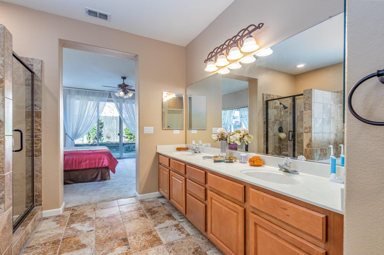 Detail Gallery Image 29 of 39 For 1233 Hillwood Loop, Lincoln,  CA 95648 - 4 Beds | 2/1 Baths