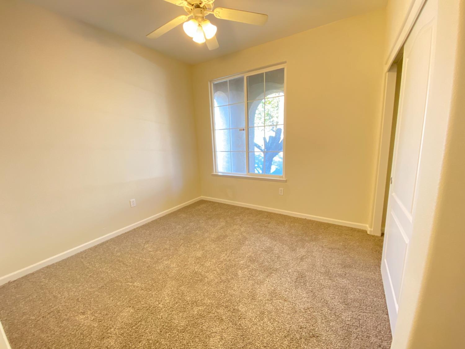 Detail Gallery Image 11 of 13 For 2191 Shady Arbor Dr, Sacramento,  CA 95833 - 3 Beds | 2 Baths