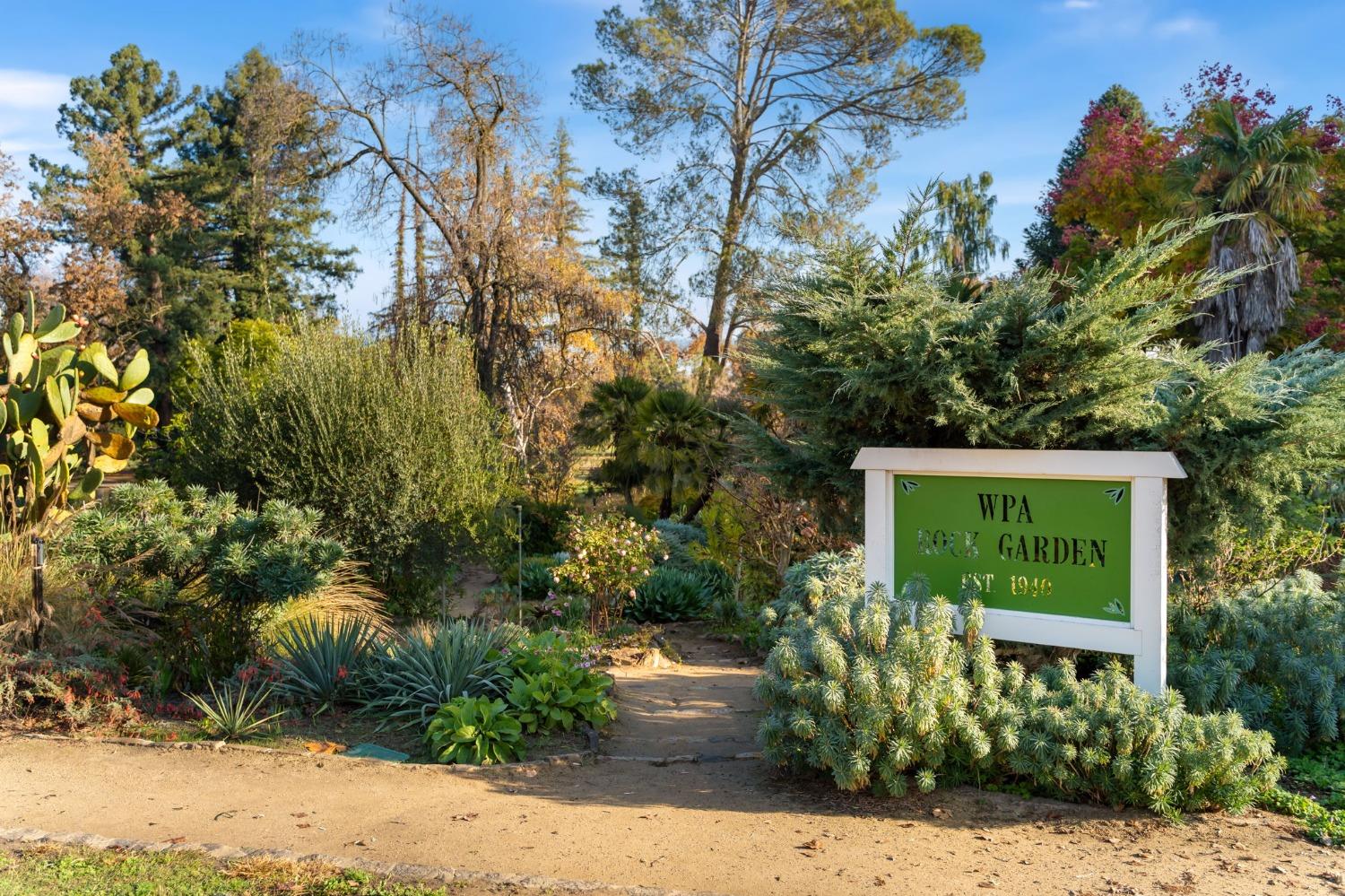 Detail Gallery Image 36 of 38 For 4400 Capri Way, Sacramento,  CA 95822 - 3 Beds | 2 Baths