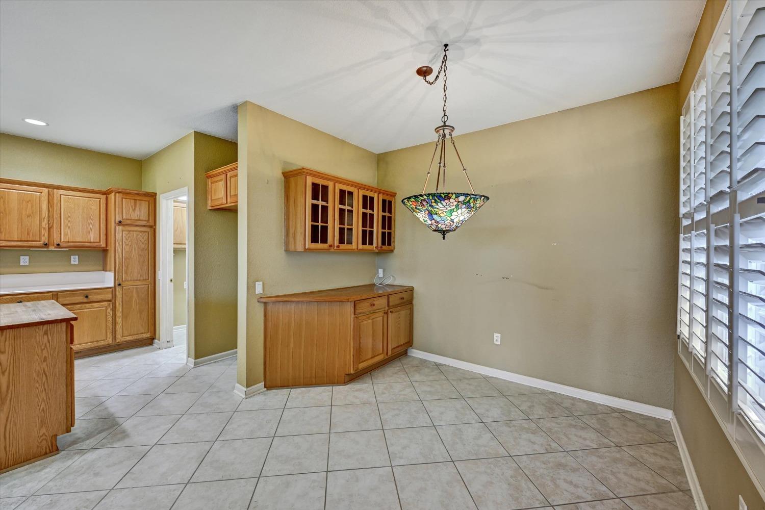 Detail Gallery Image 12 of 29 For 6361 Buckskin Ln, Roseville,  CA 95747 - 2 Beds | 2 Baths