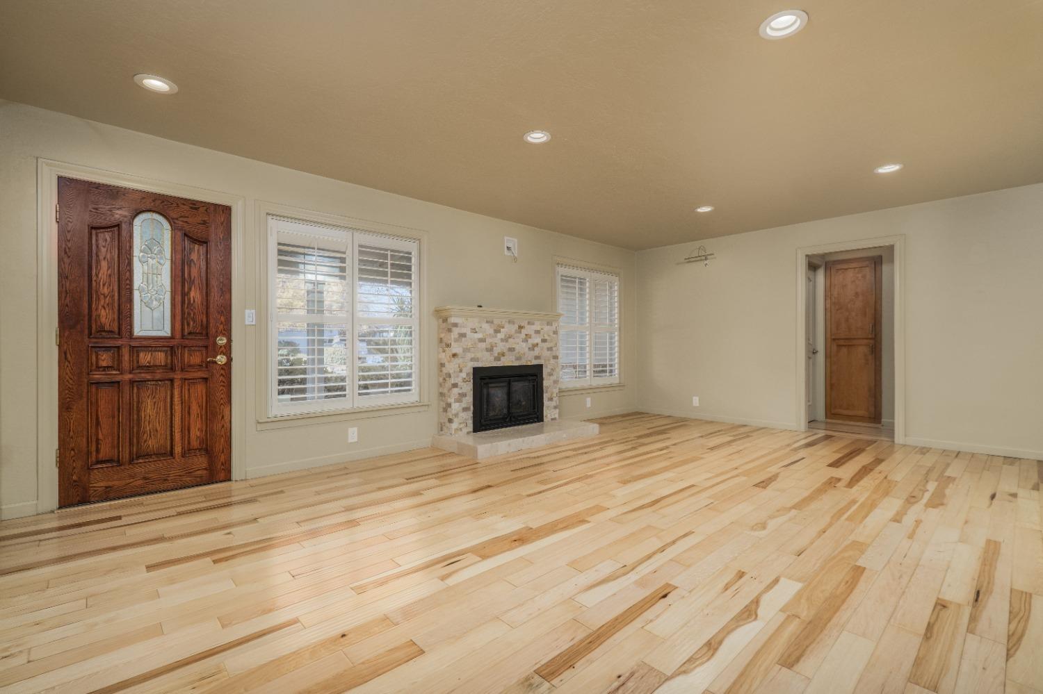 Detail Gallery Image 14 of 79 For 3574 El Ricon Way, Sacramento,  CA 95864 - 3 Beds | 2/1 Baths