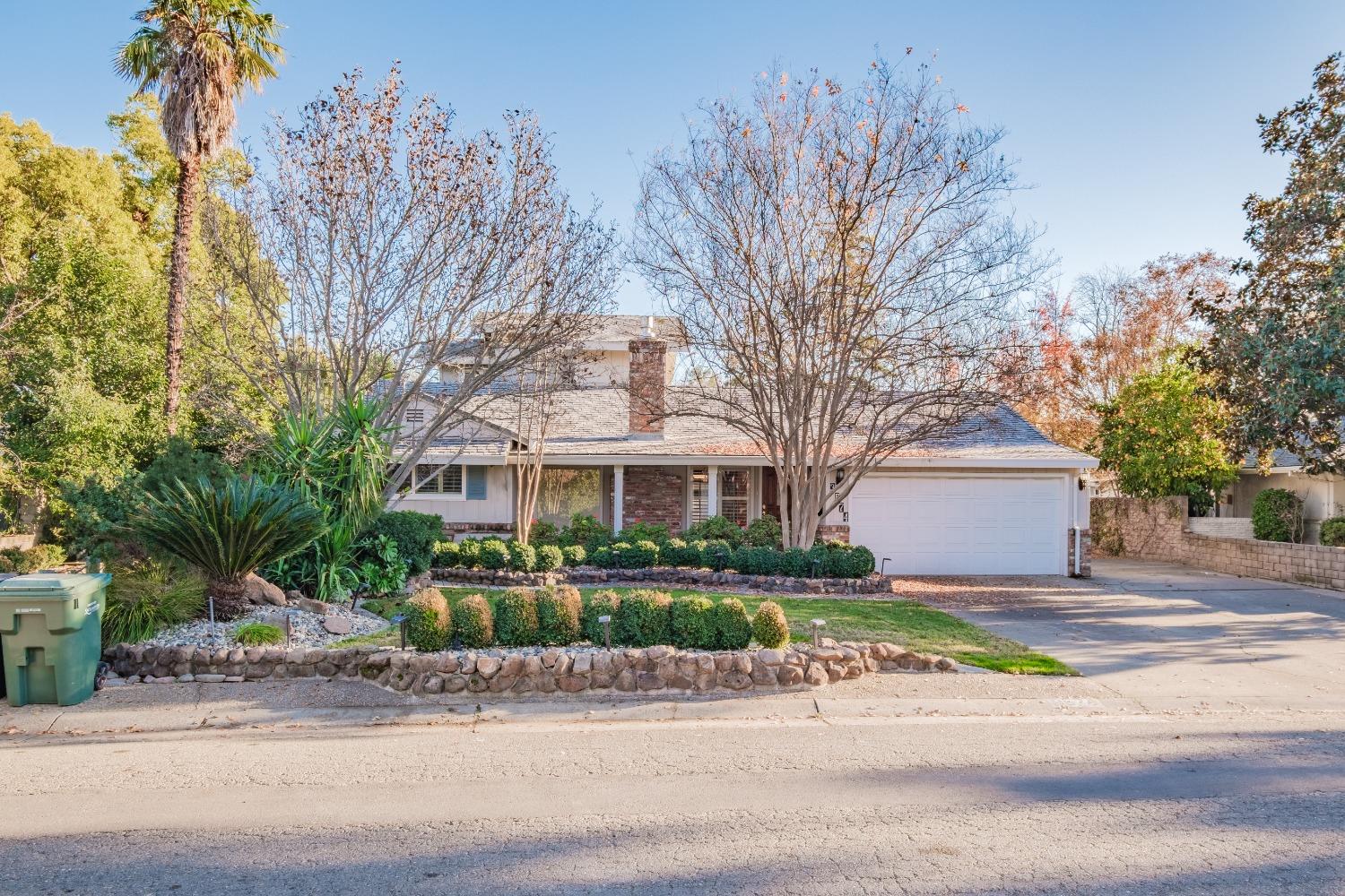 Detail Gallery Image 5 of 79 For 3574 El Ricon Way, Sacramento,  CA 95864 - 3 Beds | 2/1 Baths