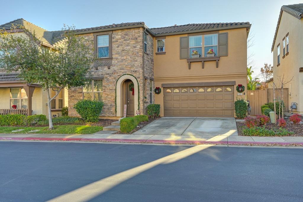 Detail Gallery Image 2 of 64 For 1691 Ballou Cir, Folsom,  CA 95630 - 4 Beds | 2/1 Baths