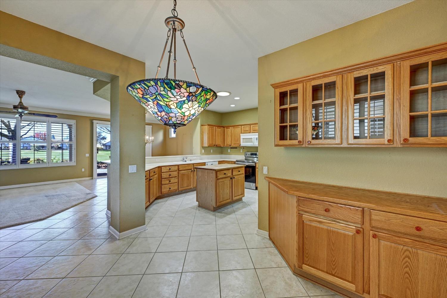 Detail Gallery Image 13 of 29 For 6361 Buckskin Ln, Roseville,  CA 95747 - 2 Beds | 2 Baths