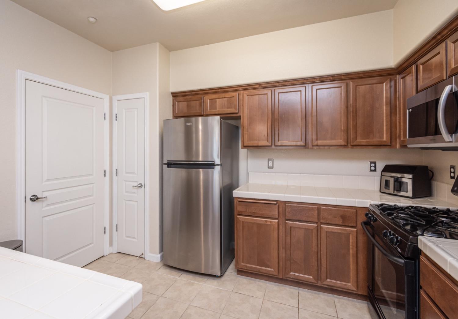 Detail Gallery Image 22 of 64 For 9640 Coney Island Cir, Elk Grove,  CA 95758 - 1 Beds | 1 Baths