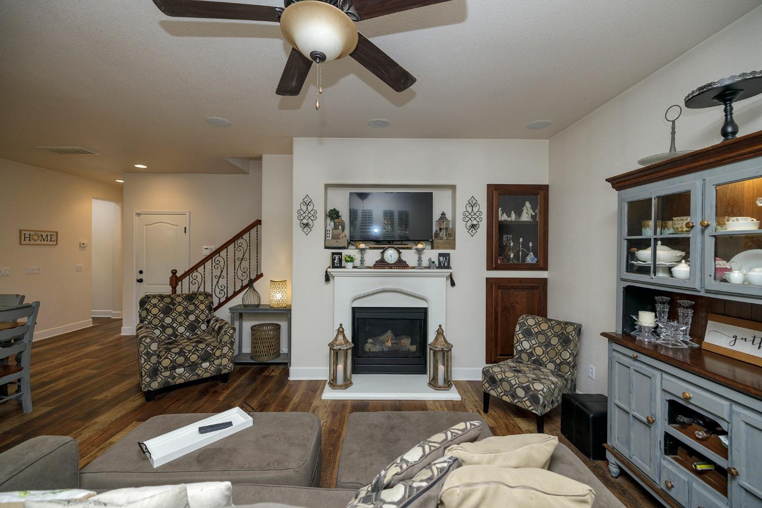 Detail Gallery Image 14 of 61 For 103 Belluno Dr, Stockton,  CA 95209 - 4 Beds | 2/1 Baths