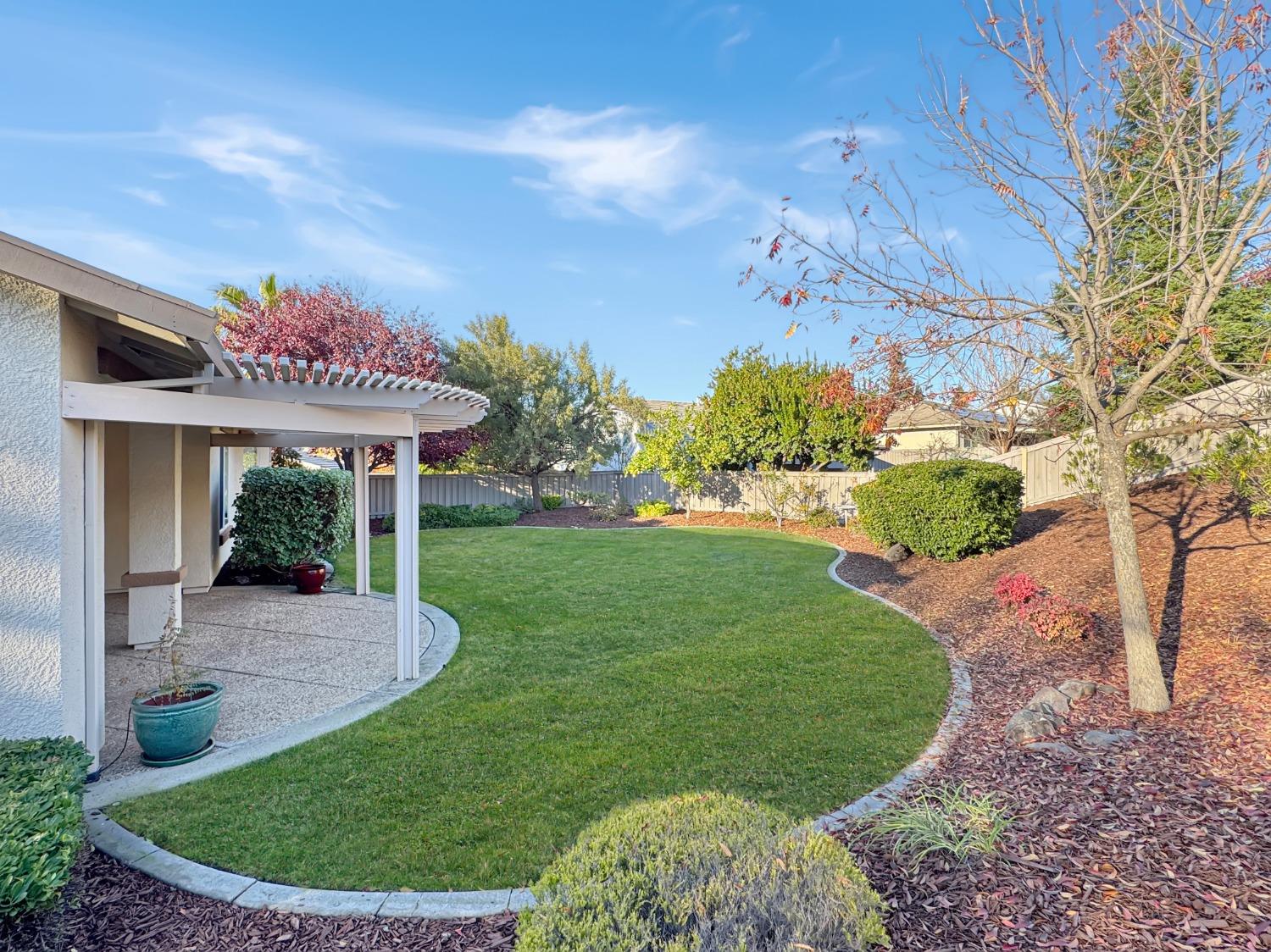 Detail Gallery Image 33 of 39 For 1939 Grand Pheasant Ln, Lincoln,  CA 95648 - 2 Beds | 2 Baths