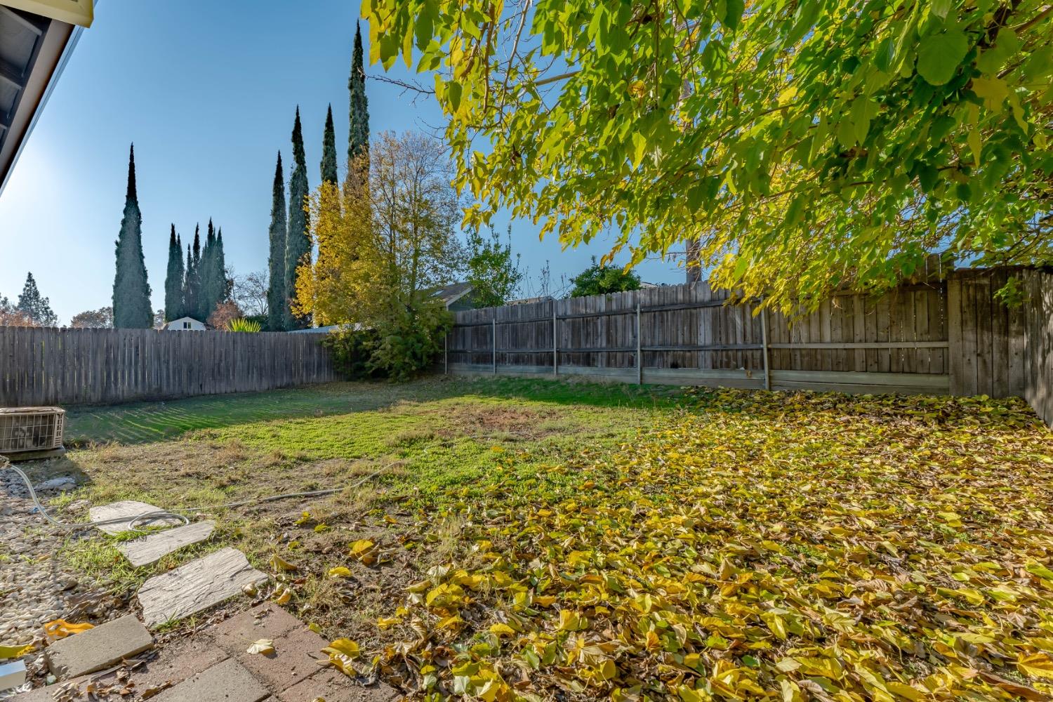 Detail Gallery Image 21 of 27 For 7033 Buskirk Dr., Sacramento,  CA 95842 - 3 Beds | 2 Baths