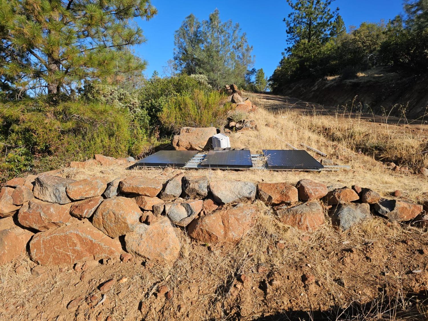 Cloudburst Way, Penn Valley, California image 3