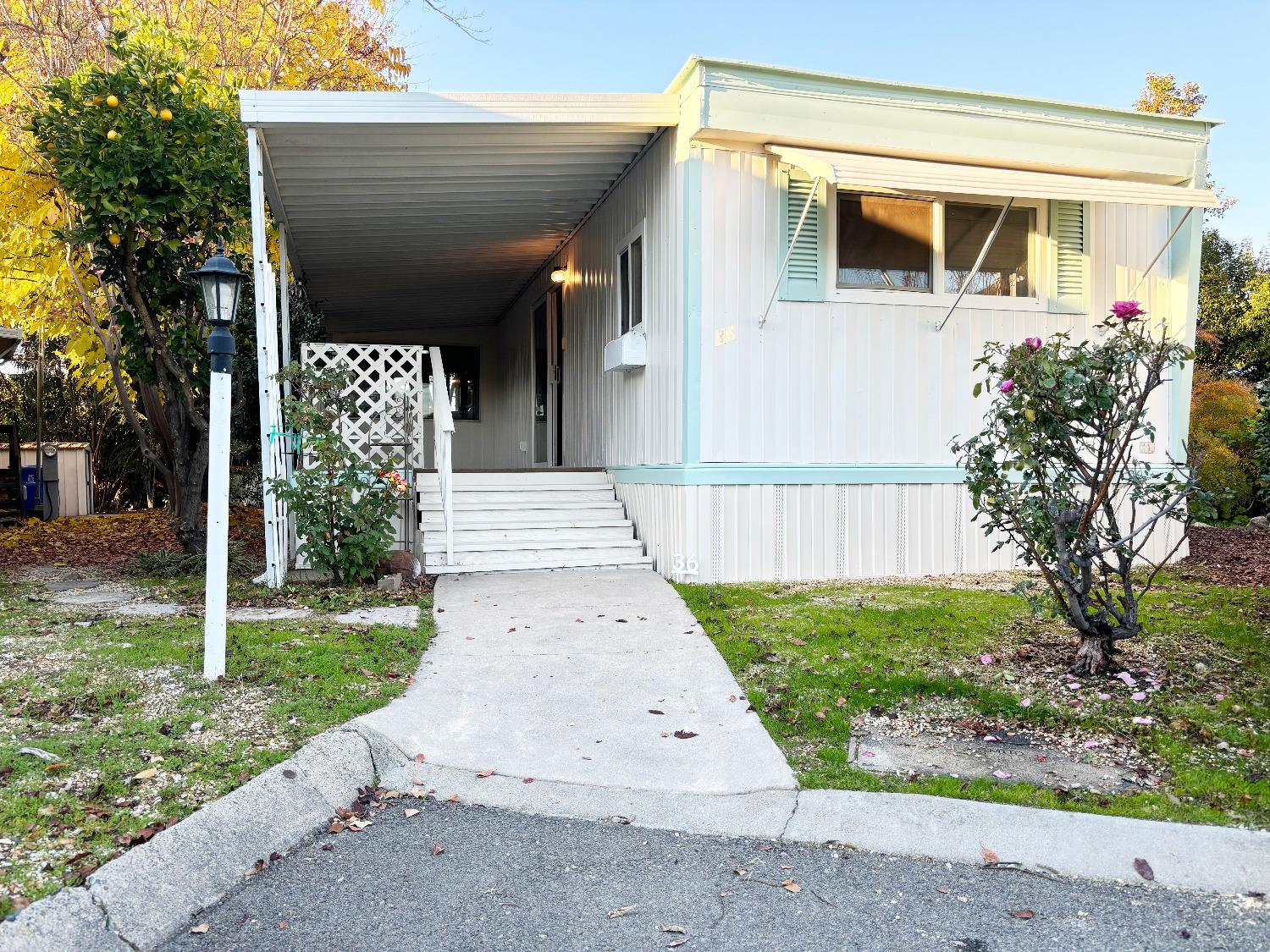 Detail Gallery Image 1 of 37 For 36 Shady Oaks Dr, Folsom,  CA 95630 - 2 Beds | 1 Baths