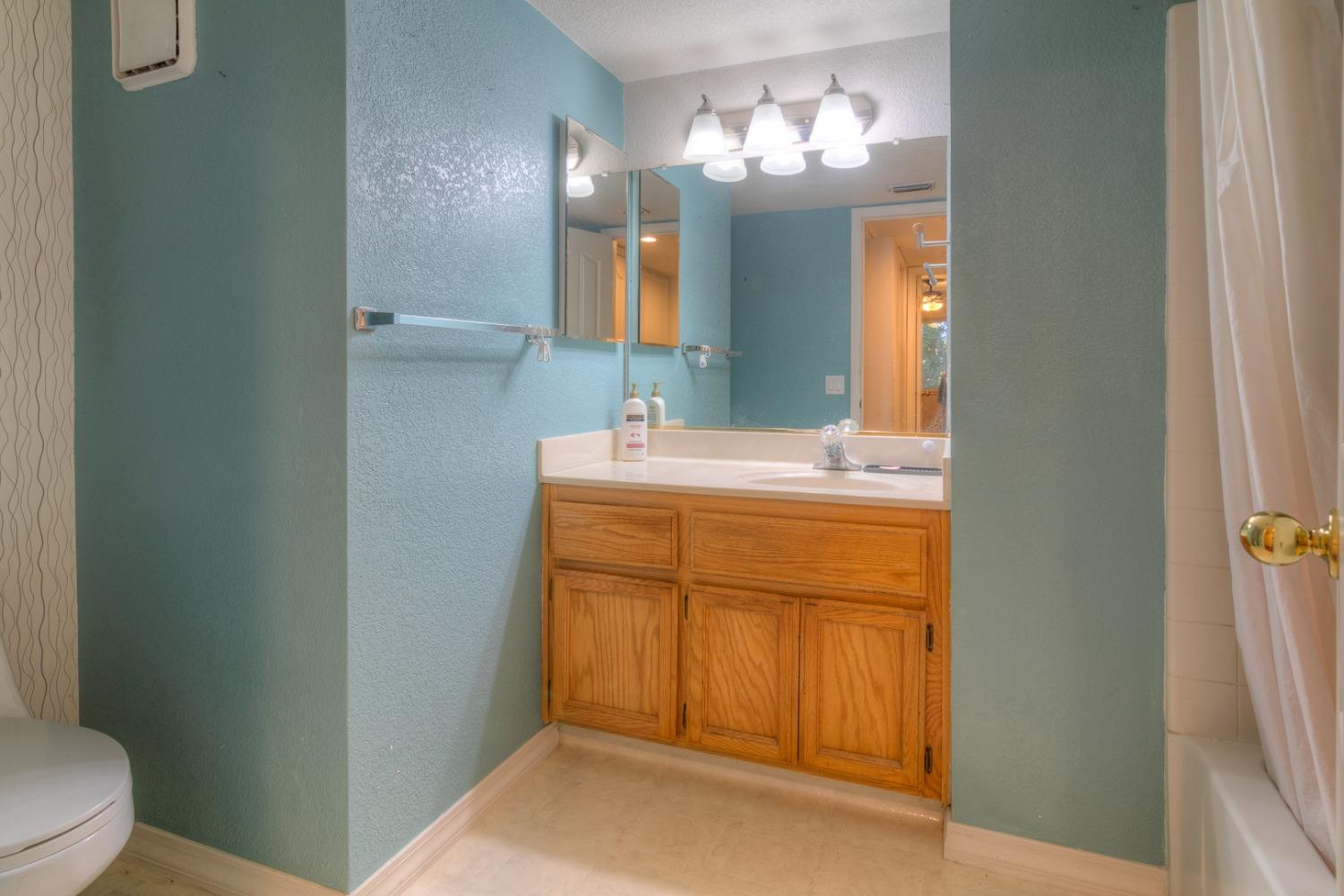 Detail Gallery Image 22 of 37 For 7340 Hamden Pl #104,  Sacramento,  CA 95842 - 3 Beds | 2 Baths