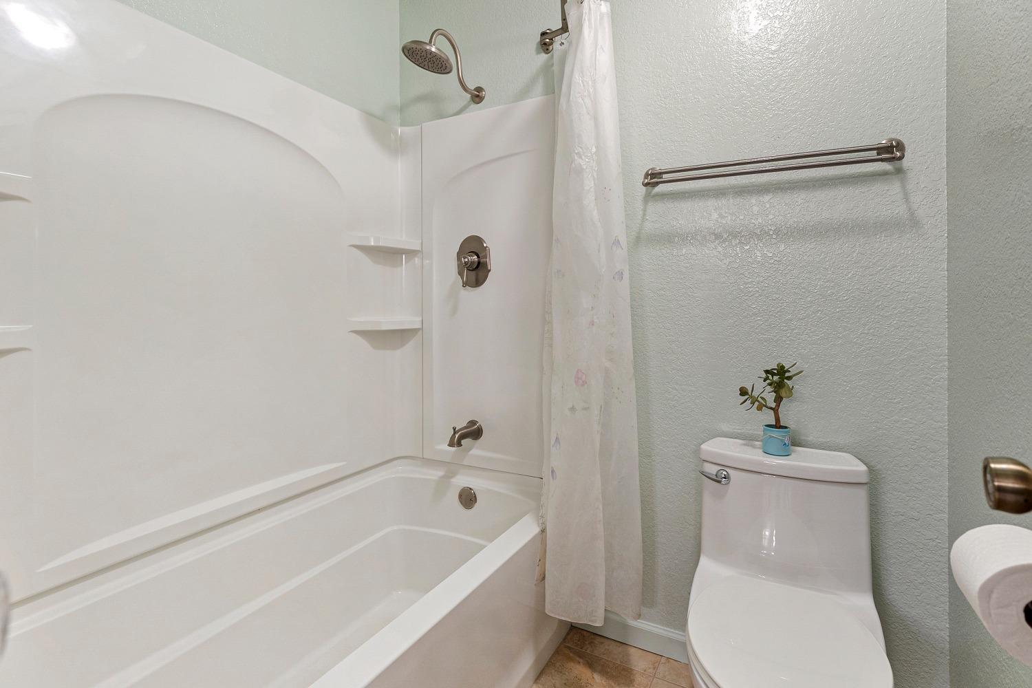 Detail Gallery Image 29 of 49 For 3130 Angel Dr, Stockton,  CA 95209 - 3 Beds | 2 Baths