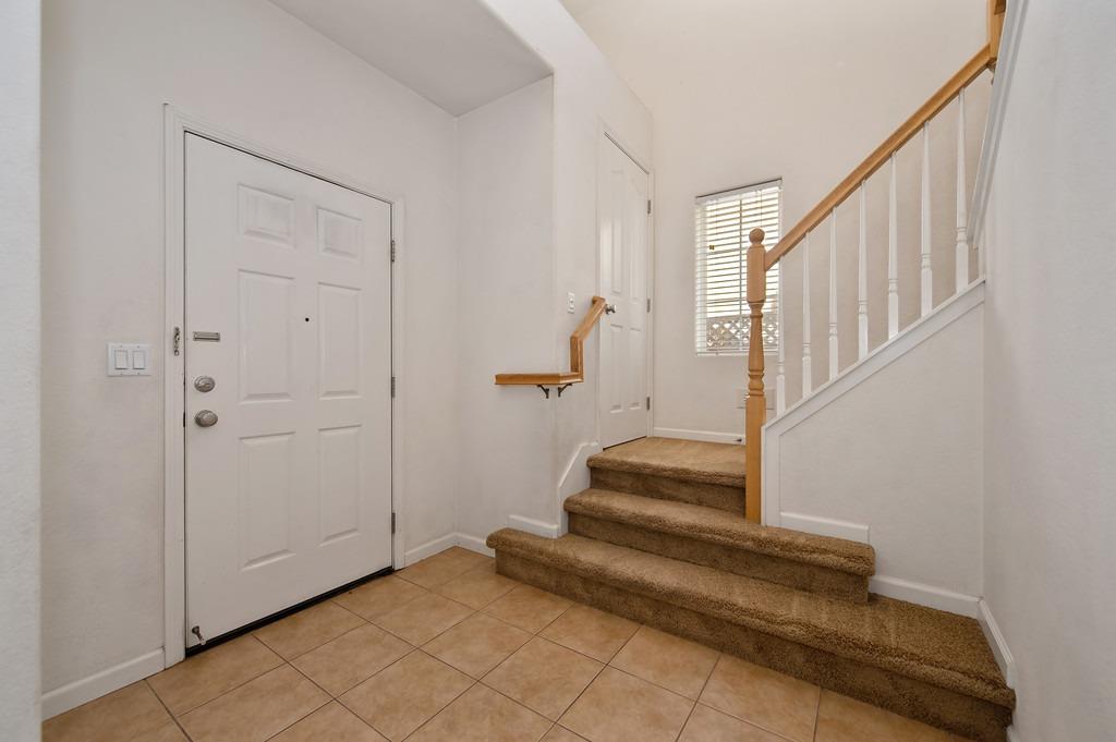 Detail Gallery Image 14 of 40 For 1372 Landmark Cir, Lincoln,  CA 95648 - 3 Beds | 2/1 Baths