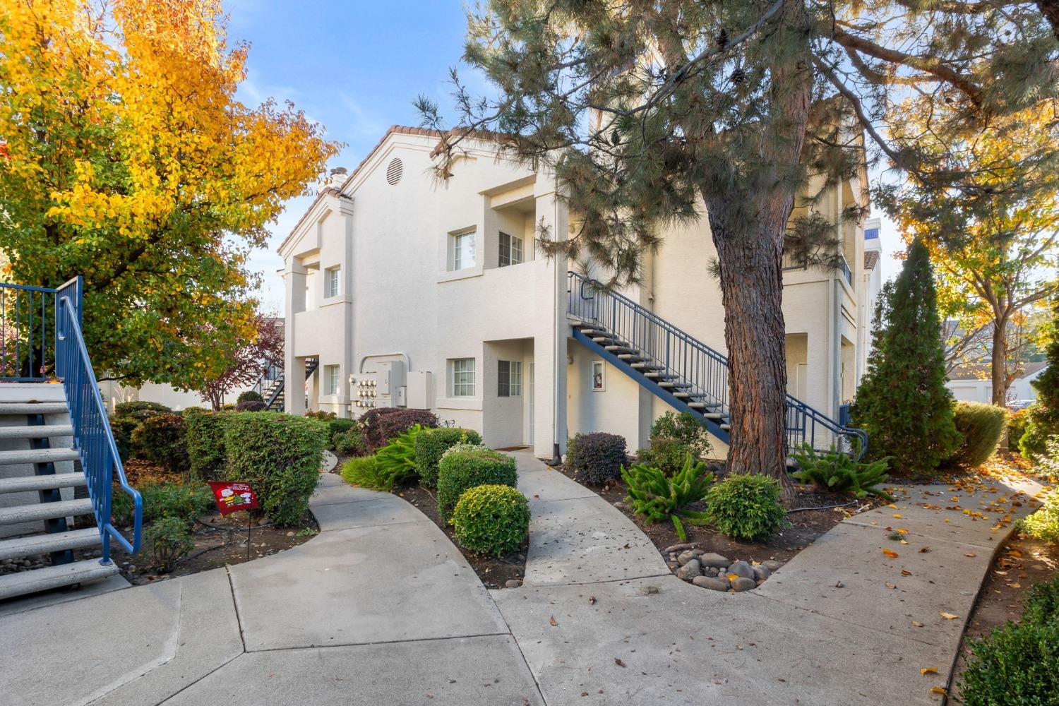 Detail Gallery Image 2 of 54 For 403 Beachcomber Dr #1020,  Rocklin,  CA 95677 - 2 Beds | 2 Baths