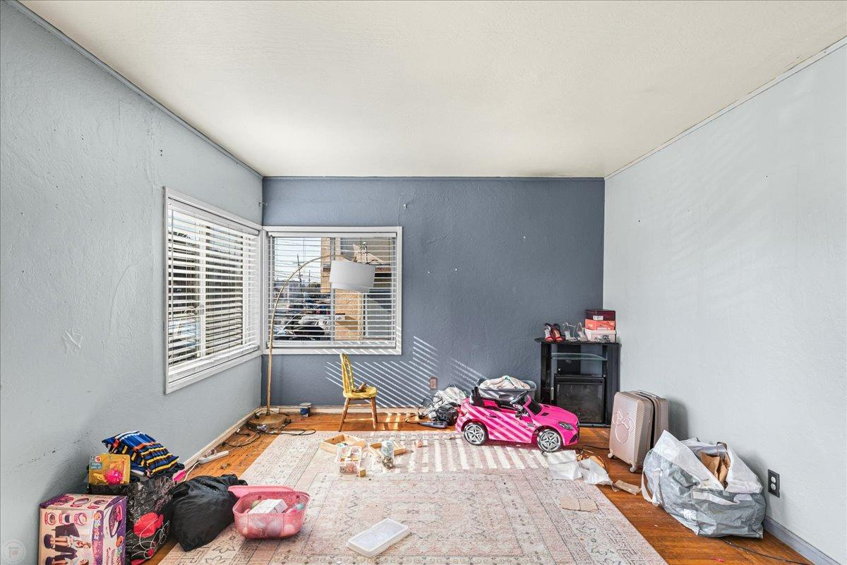 Detail Gallery Image 9 of 32 For 2107 Ohio Ave, Richmond,  CA 94804 - 2 Beds | 1/1 Baths