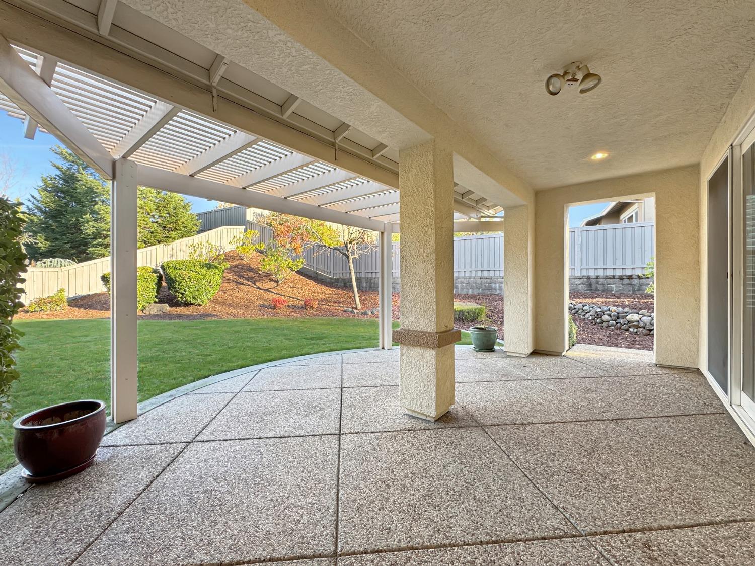 Detail Gallery Image 34 of 39 For 1939 Grand Pheasant Ln, Lincoln,  CA 95648 - 2 Beds | 2 Baths