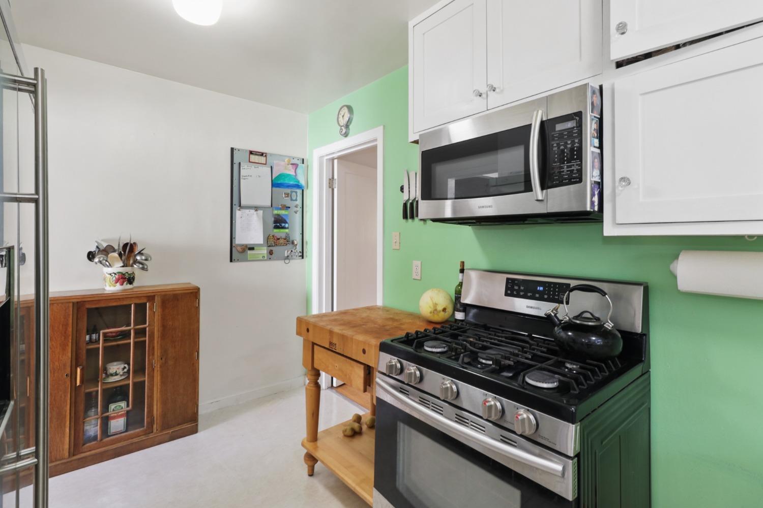 Detail Gallery Image 11 of 29 For 2766 San Luis Ct, Sacramento,  CA 95818 - 3 Beds | 1 Baths