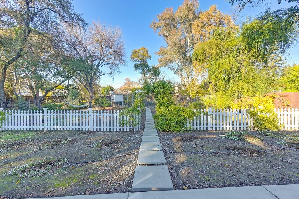 Detail Gallery Image 76 of 92 For 6811 Brill Ct, Citrus Heights,  CA 95621 - 3 Beds | 2 Baths