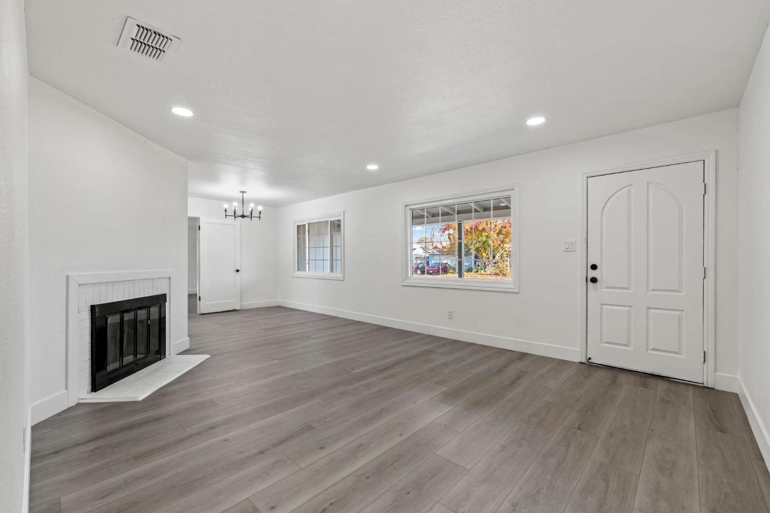 Detail Gallery Image 11 of 49 For 6311 Channing Dr, North Highlands,  CA 95660 - 3 Beds | 1 Baths