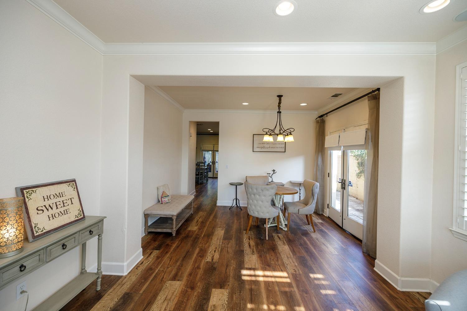 Detail Gallery Image 9 of 61 For 103 Belluno Dr, Stockton,  CA 95209 - 4 Beds | 2/1 Baths