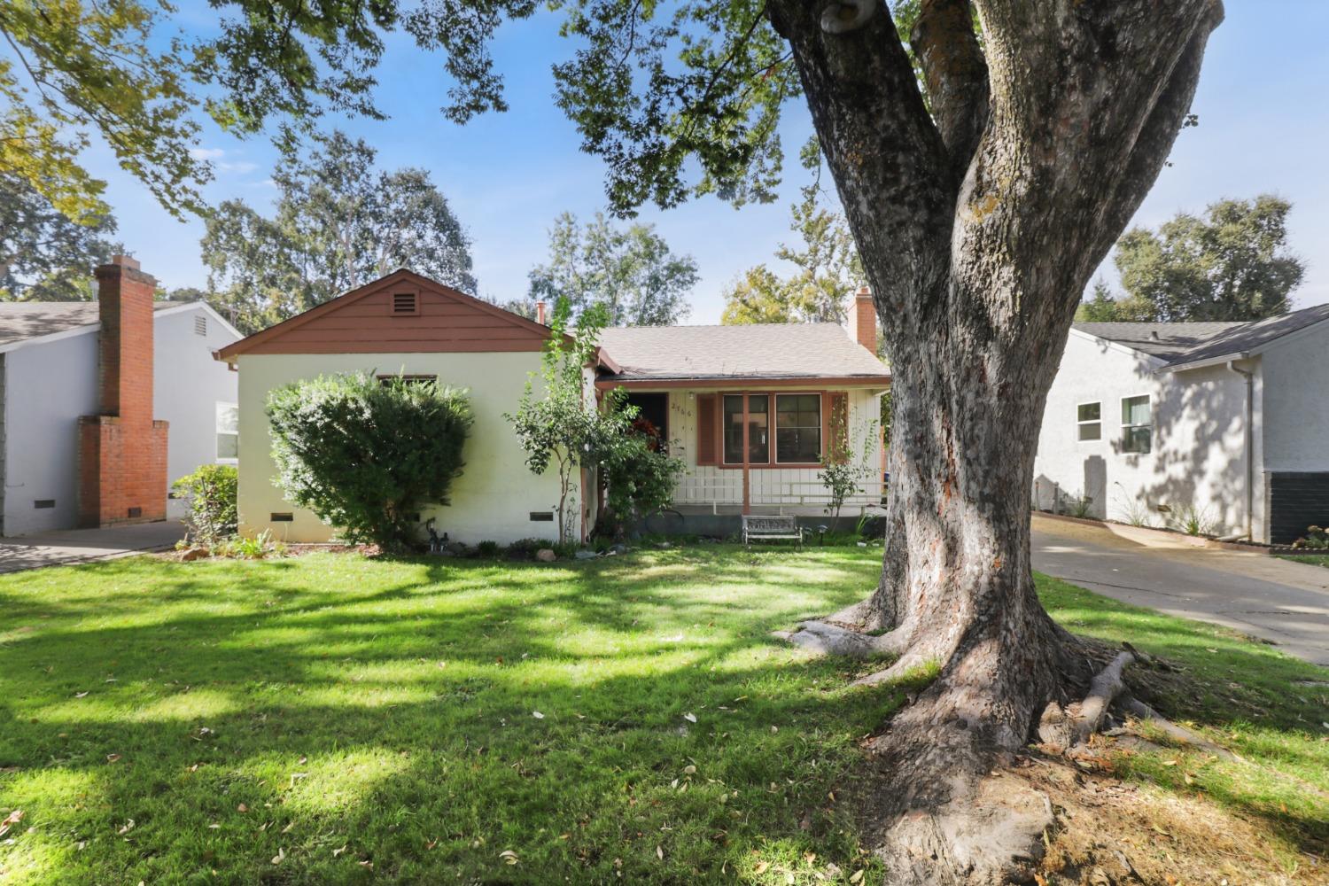 Detail Gallery Image 1 of 29 For 2766 San Luis Ct, Sacramento,  CA 95818 - 3 Beds | 1 Baths