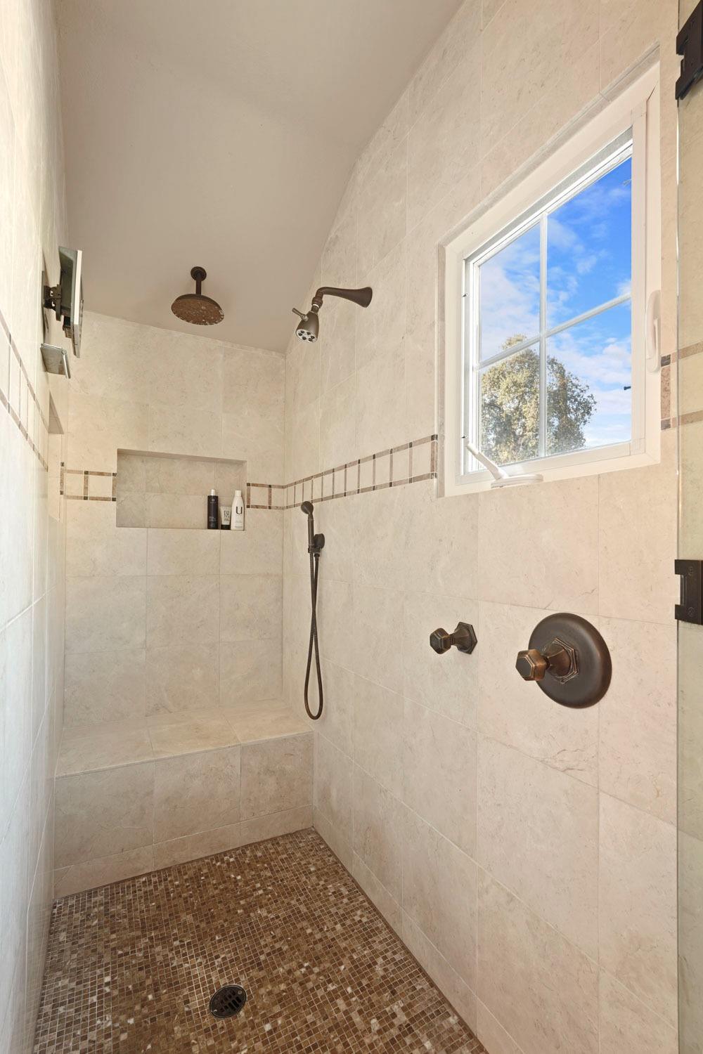 Detail Gallery Image 44 of 71 For 805 S Regent St, Stockton,  CA 95204 - 4 Beds | 2/1 Baths