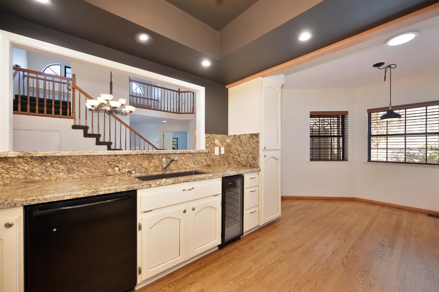 Detail Gallery Image 20 of 52 For 293 Castlewood Cir, Roseville,  CA 95678 - 2 Beds | 2/1 Baths