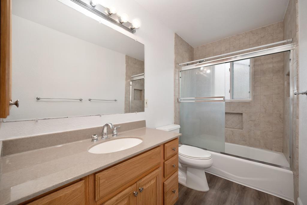 Detail Gallery Image 7 of 43 For 6445 Everest Way, Sacramento,  CA 95842 - 3 Beds | 2 Baths