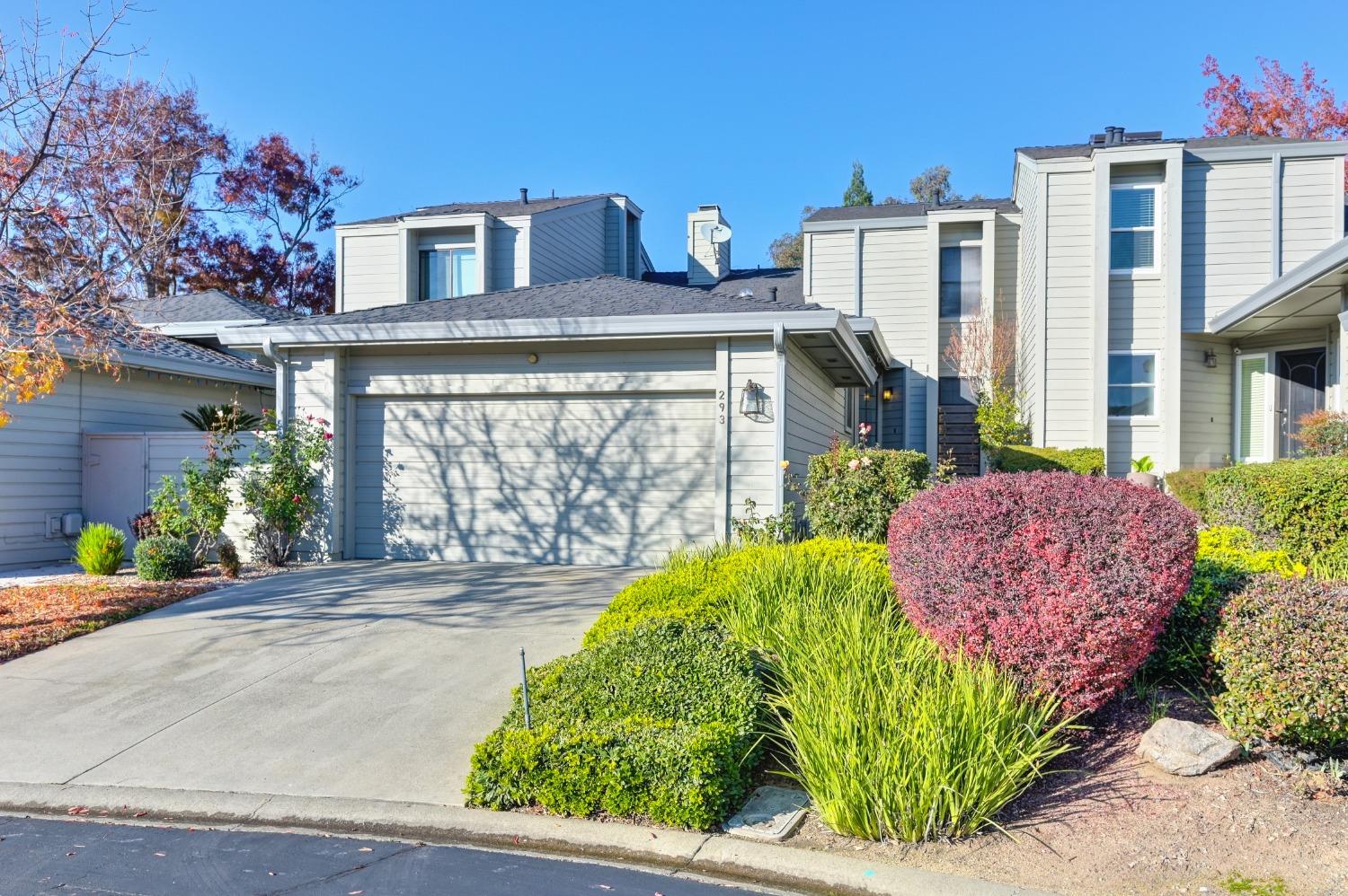 Detail Gallery Image 3 of 52 For 293 Castlewood Cir, Roseville,  CA 95678 - 2 Beds | 2/1 Baths