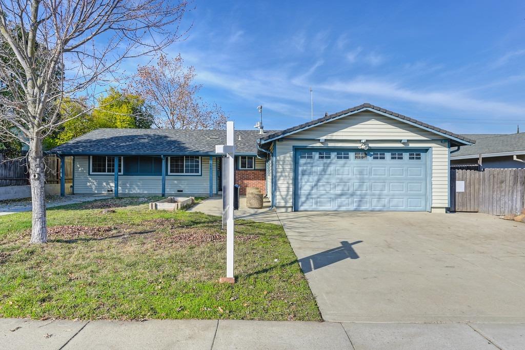 Detail Gallery Image 2 of 43 For 6445 Everest Way, Sacramento,  CA 95842 - 3 Beds | 2 Baths