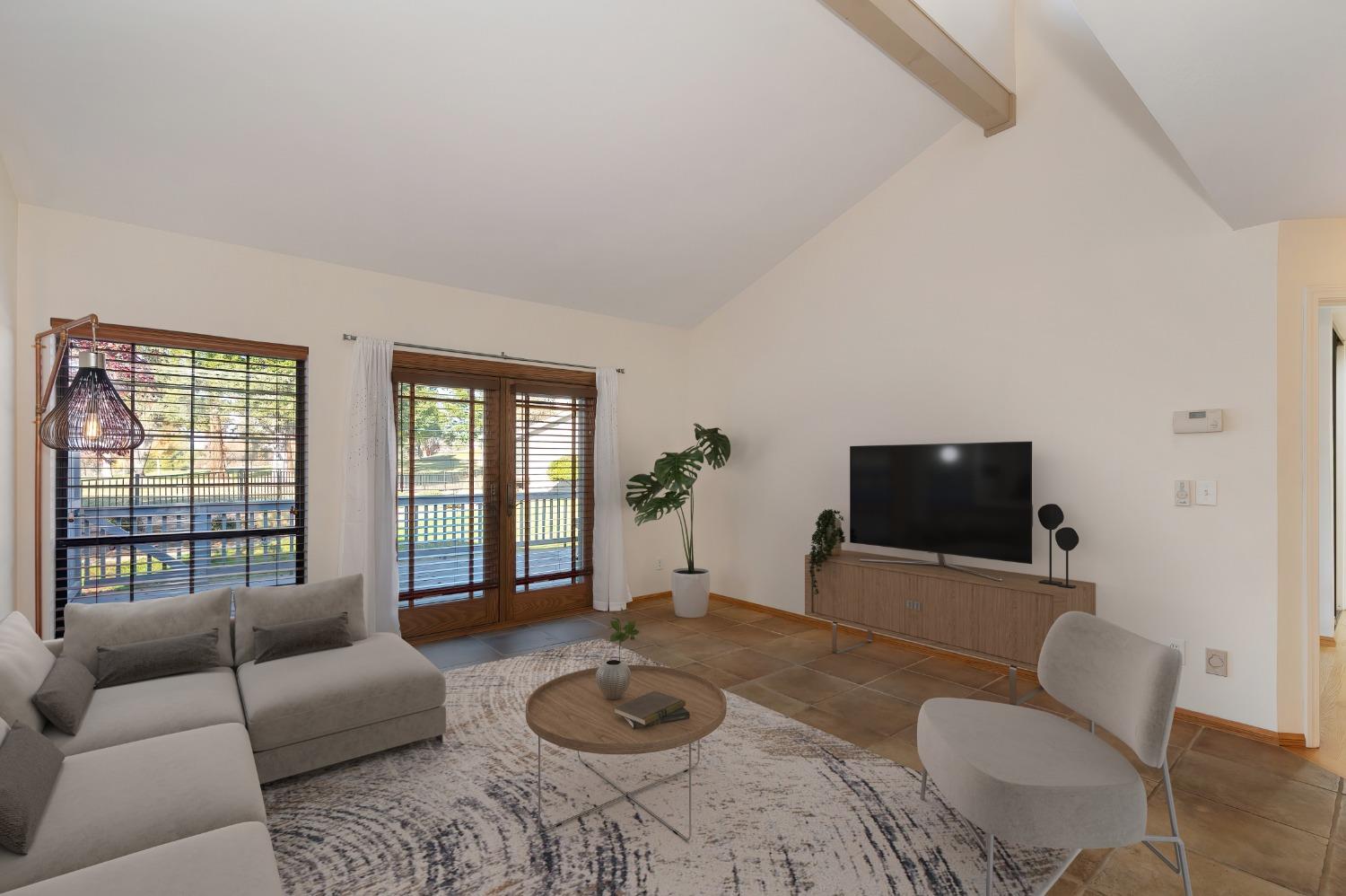 Detail Gallery Image 7 of 52 For 293 Castlewood Cir, Roseville,  CA 95678 - 2 Beds | 2/1 Baths