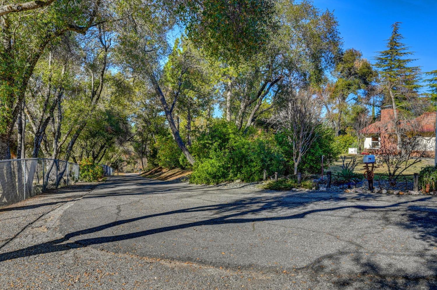 Detail Gallery Image 41 of 42 For 713 Fairoaks Ln, Murphys,  CA 95247 - 3 Beds | 4 Baths