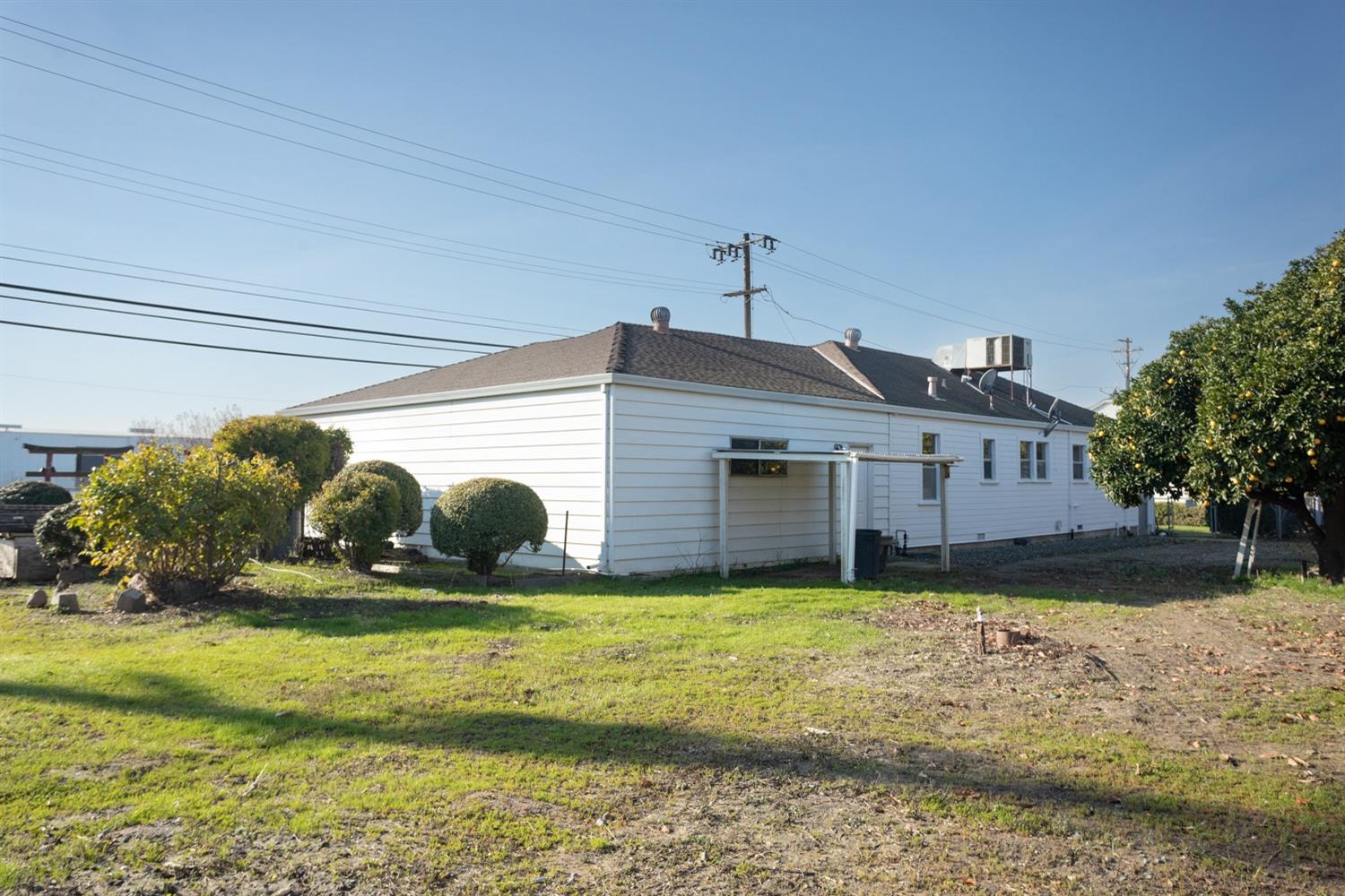 Colusa Highway, Yuba City, California image 35