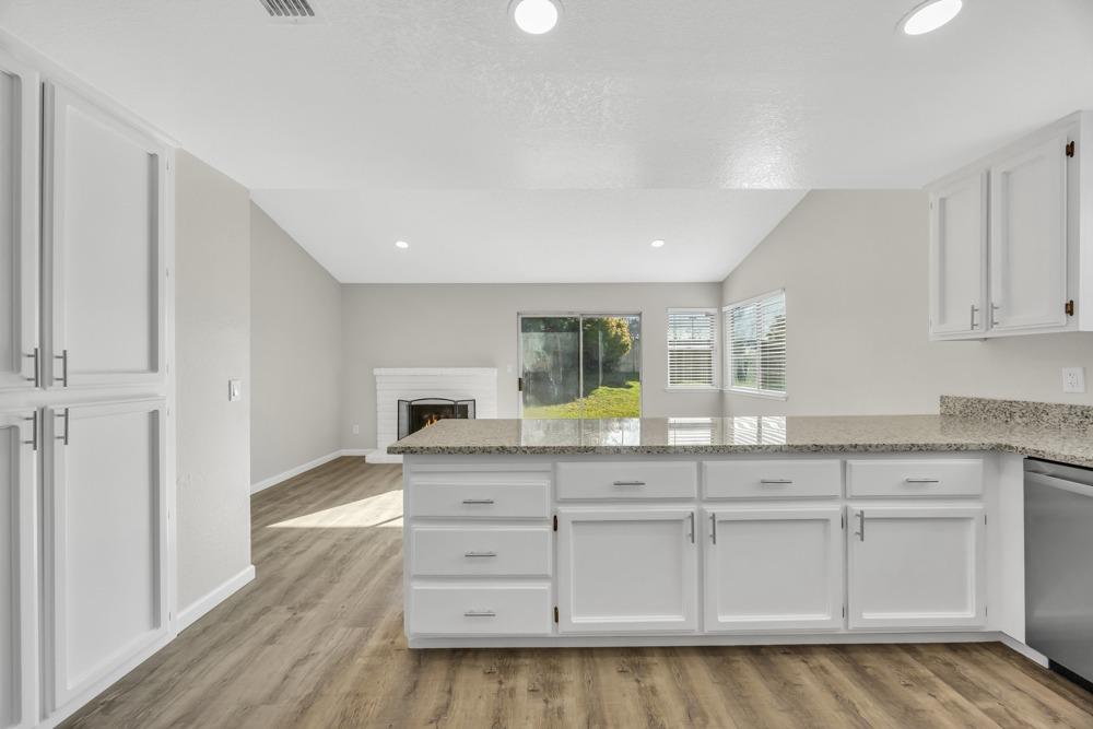 Detail Gallery Image 14 of 45 For 7044 Patience Ct, Sacramento,  CA 95842 - 4 Beds | 2 Baths