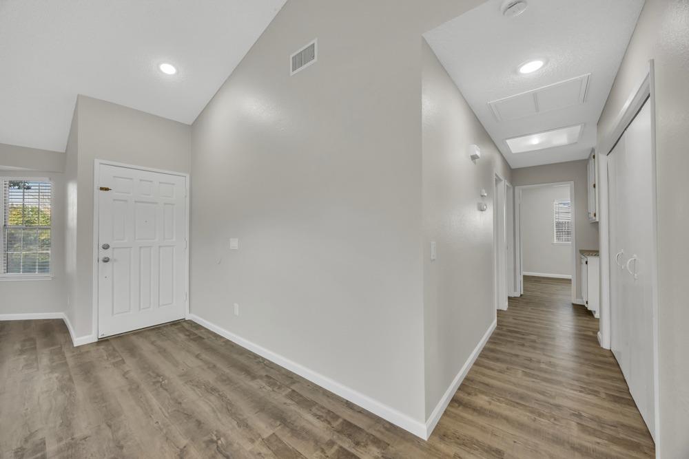 Detail Gallery Image 11 of 45 For 7044 Patience Ct, Sacramento,  CA 95842 - 4 Beds | 2 Baths