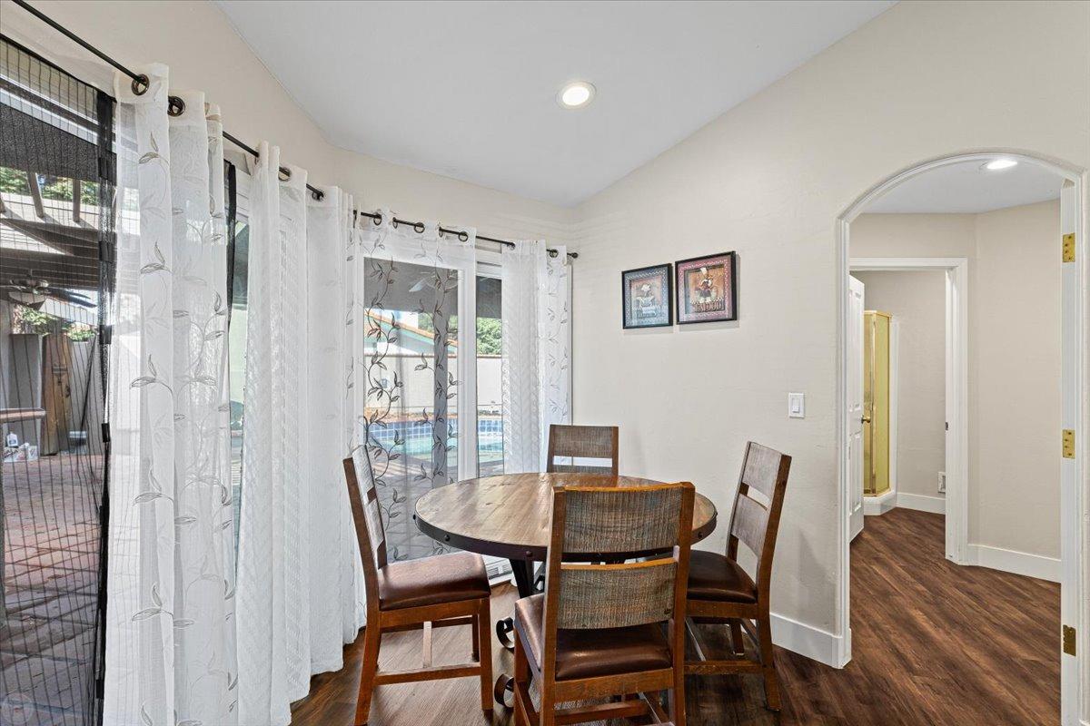 Detail Gallery Image 25 of 44 For 501 Bellwood Ln, Modesto,  CA 95356 - 3 Beds | 2 Baths