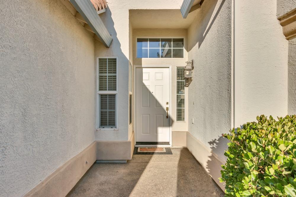 Detail Gallery Image 3 of 61 For 8759 Carissa Way, Elk Grove,  CA 95624 - 4 Beds | 2 Baths